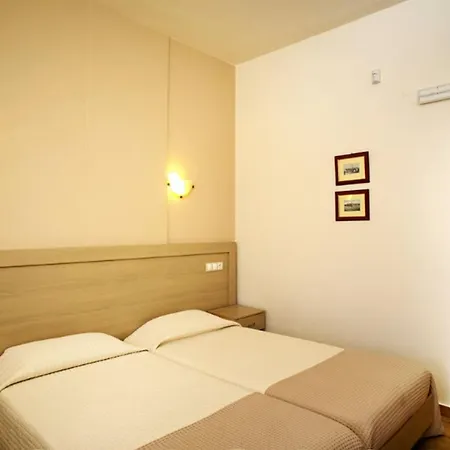 Lili Apartments,oasis 2,5 Km From Hania Center Apartmán *